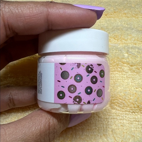 Aminnah I Donut Know what I’ll do without you lip butter 1fl oz/30ml retails $24 - Picture 4 of 12